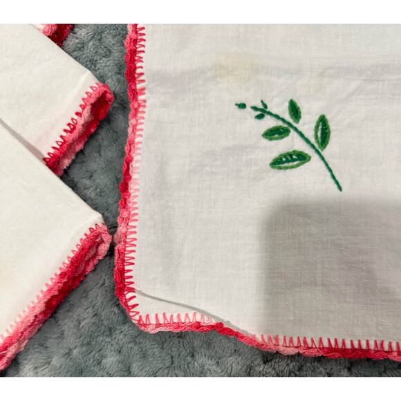 Vintage Hand Embroidered Rooster Placemats & Matching Napkins | Set of 6 - Picture 4 of 6
